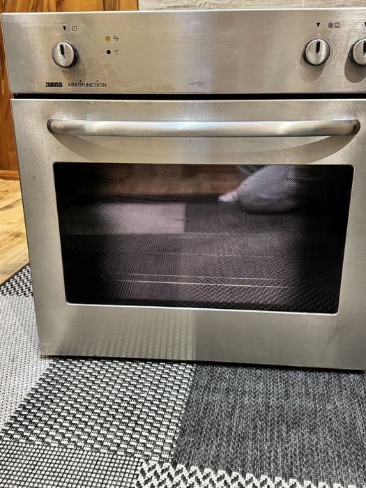 Електродуховка zanussi вбудована
