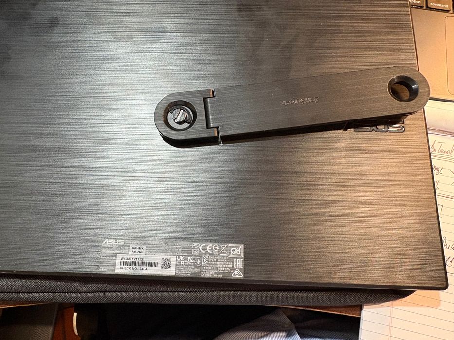 Monitor portátil Asus 15.6”