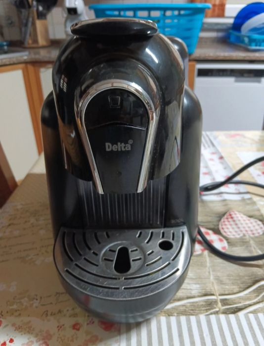 Máquina de café Delta Qool