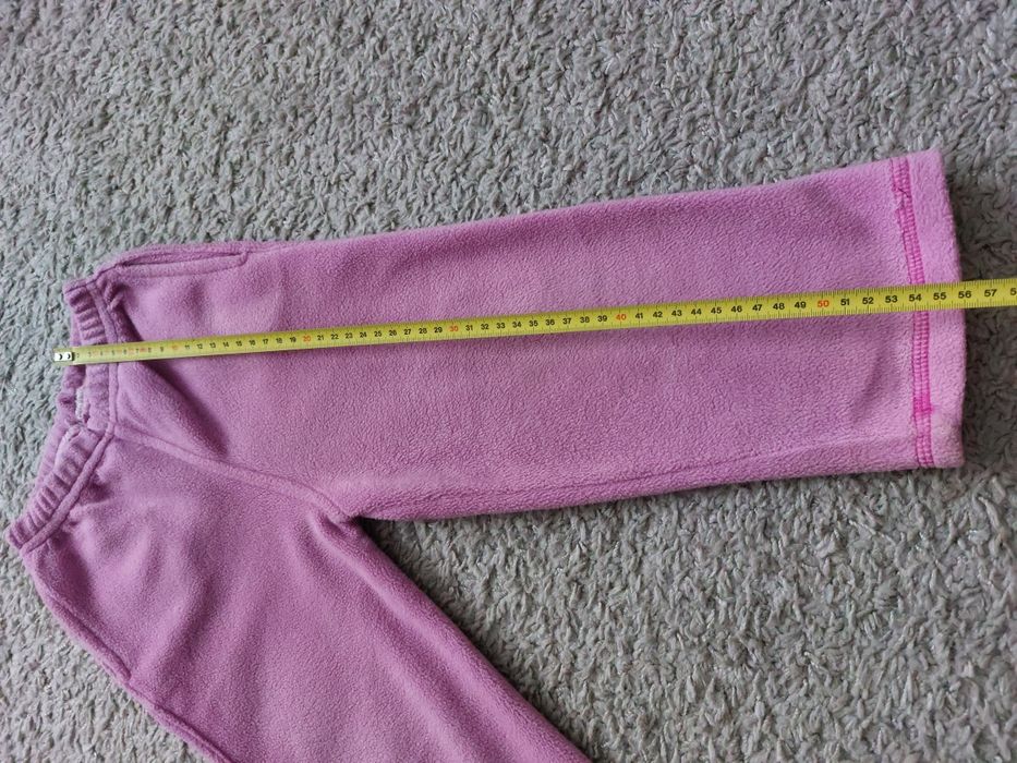 Sprzedam ciepły dres polarowy w rozm. 104