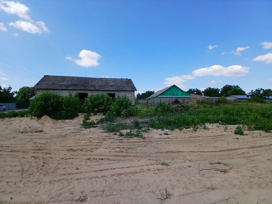Ділянка з комунікаціями