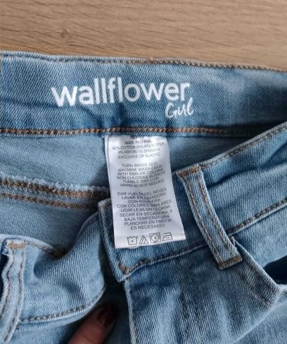 szorty jeans/spodenki cargo 10-11-12 lat 140 cm*Wallflower Girl*