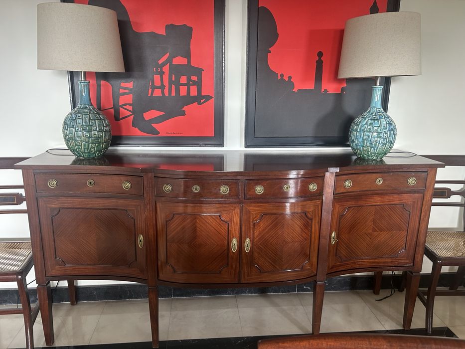 Móvel aparador estilo inglês