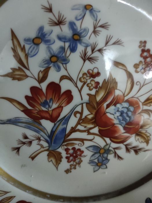 Prato decorativo da fábrica de porcelanas de Aveiro/Artibus