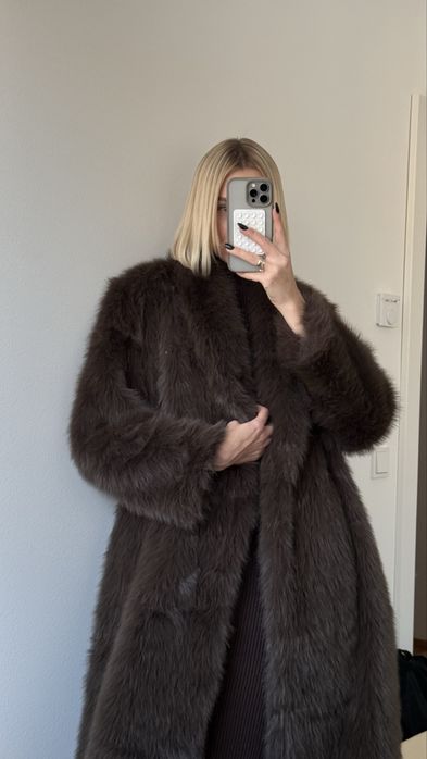 Шубка ELEH коричнева