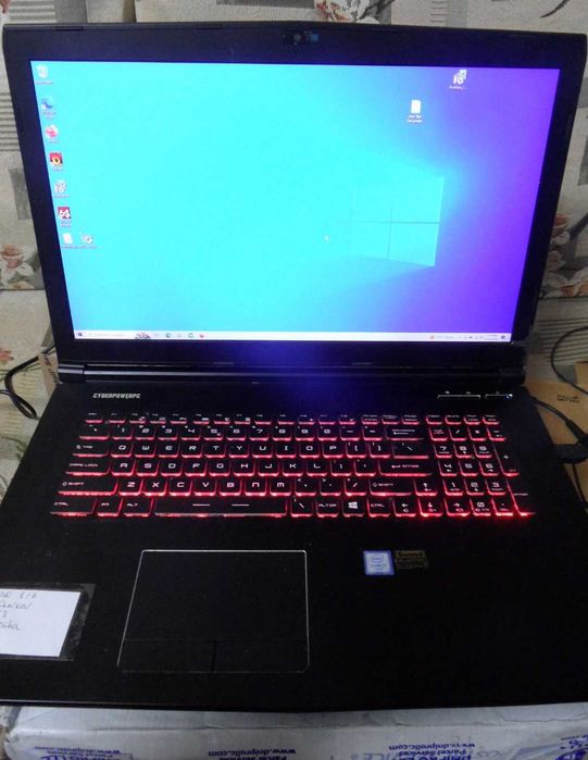 Cyberpowerpc  i7  17.3" 1920x1080 IPS видео GTX 1060 6GB GDDR5 192 Bit