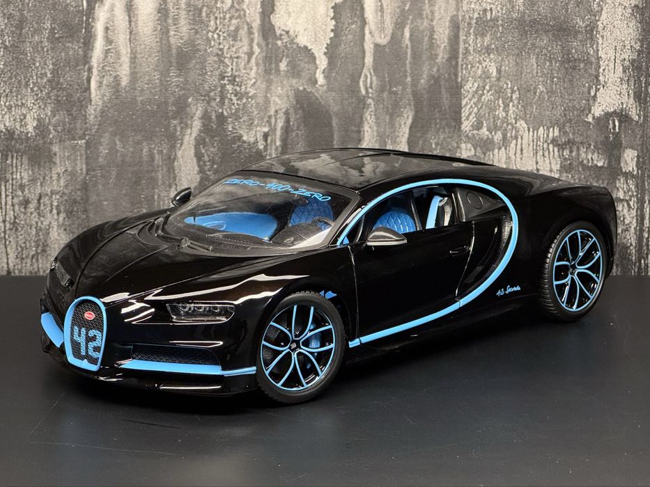 Модель 1:18 Bugatti Chiron Bburago