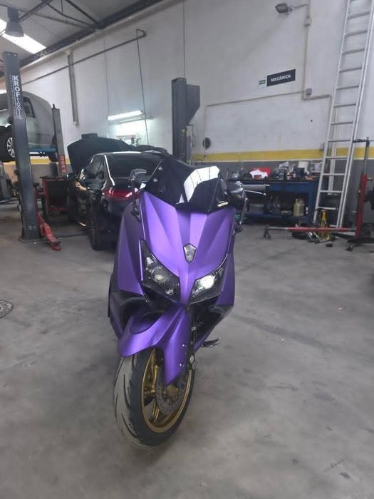 T-max 2014 com 40 000km