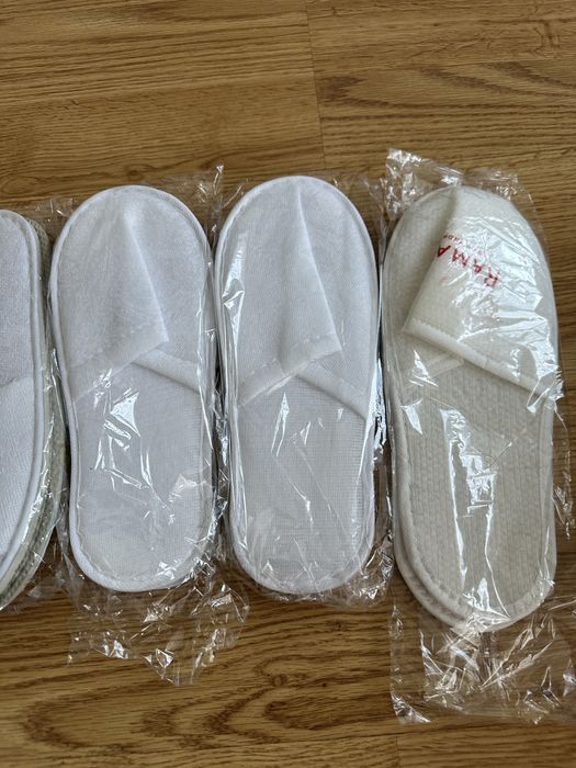 Ciapcie kapcie hotelowe białe nowe 5 par