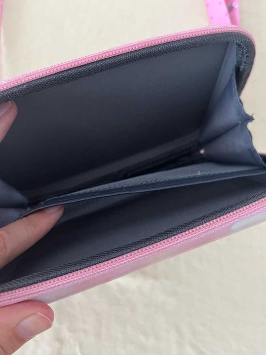 Mala tiracolo Minnie rígida cor-de-rosa para criança