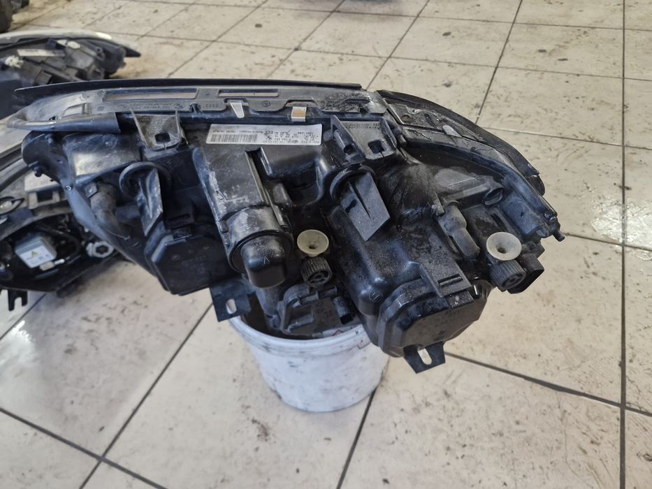 Lampa prawa bmw e65