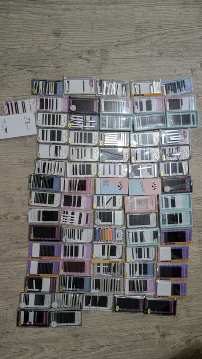 Duży zestaw rzęs do przedłużania 74 opakowania mix nowe i otwarte