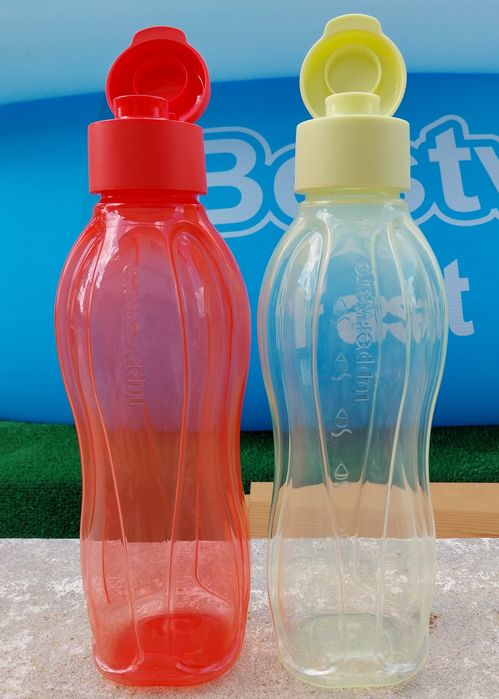 Garrafas de água tupperware