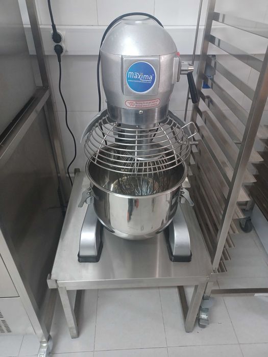 Batedeira planetária 20l nunca usada