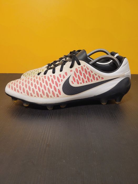Profesjonalne Nike Magista r44