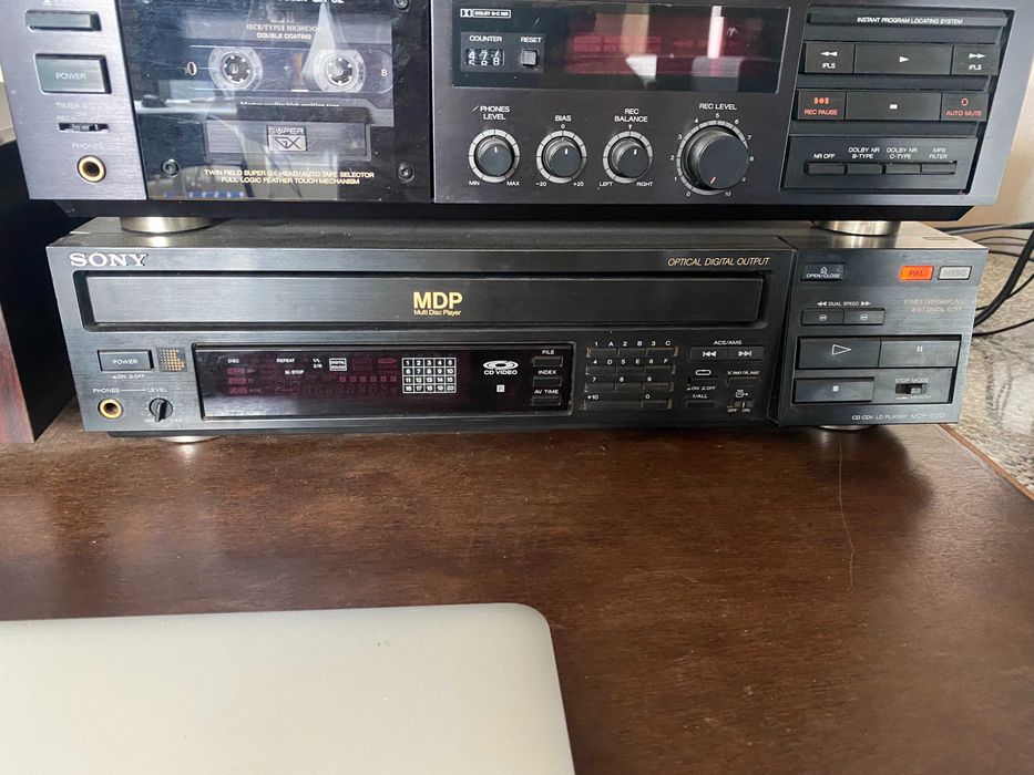 Laser Disc Sony MDP-515D Avariado