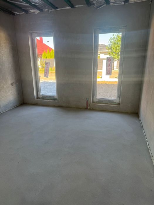 Продам будинок з гаражем на два авто  в селі Боратин