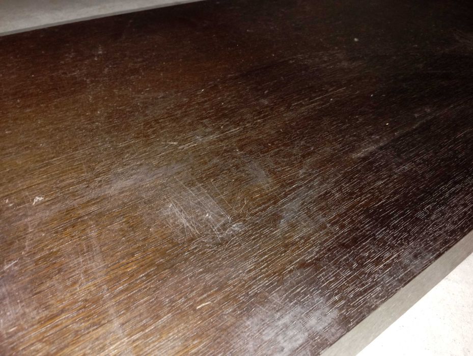 Móvel em wenge (MDF).