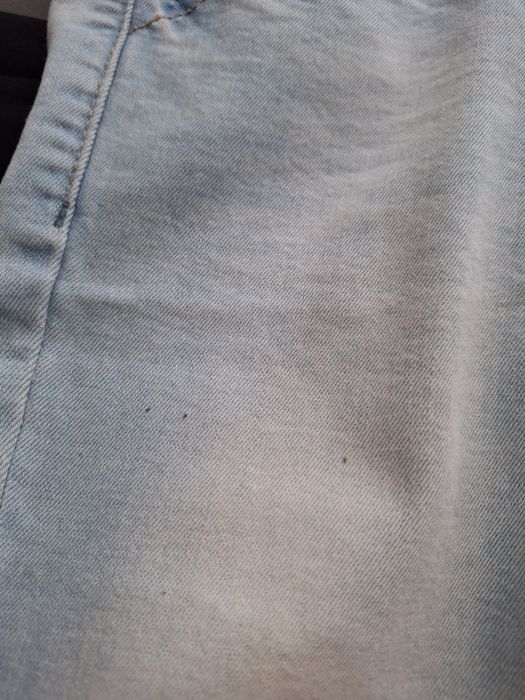 Jasne jeansy BERSka 34