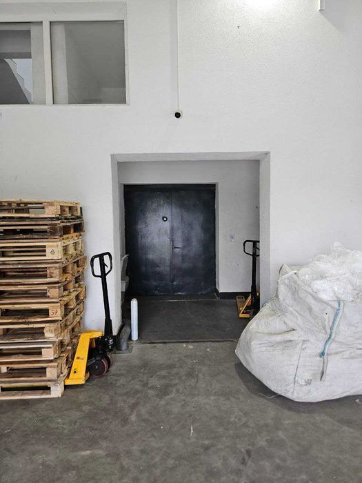 Оренда холодильника зі стелажами по Городоцькій