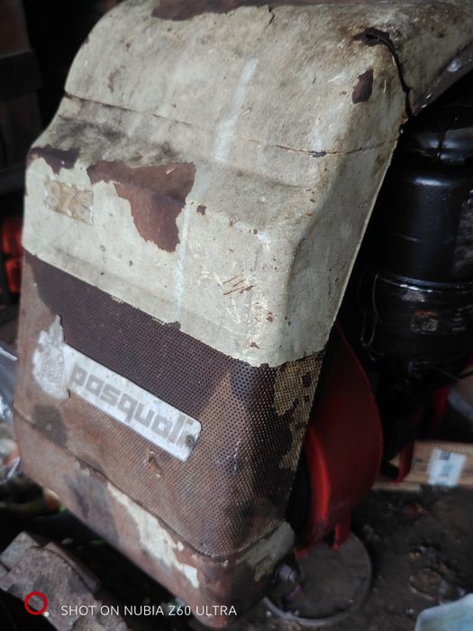 Motocultivador com documentos