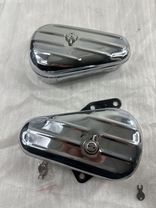Narzedziówka Harley WLA schowki prawy Lewy schowek 64205-40C Harley Davidson R/H Chrome