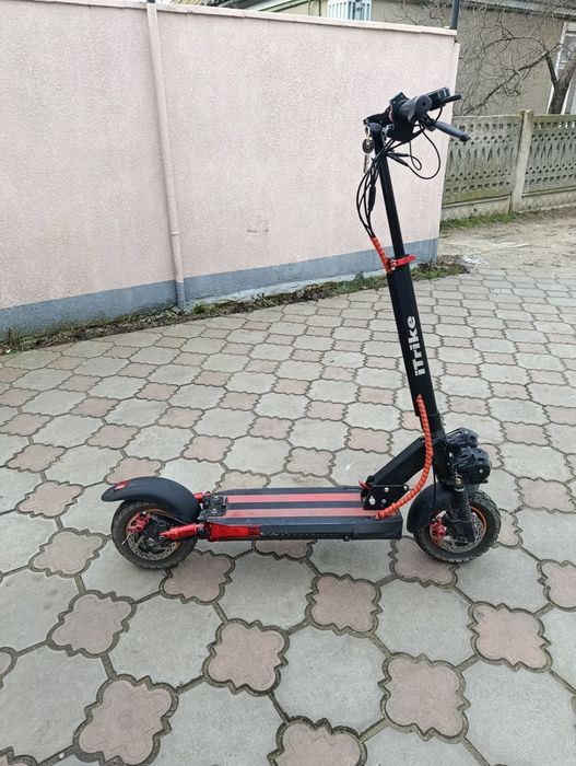 Продаю електросамокат