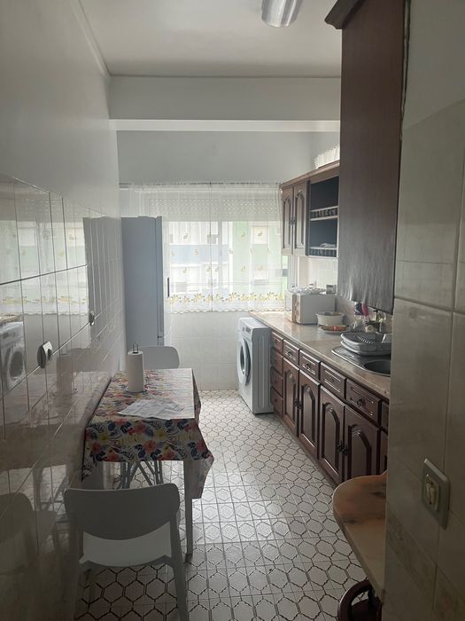 Quarto para arrendar