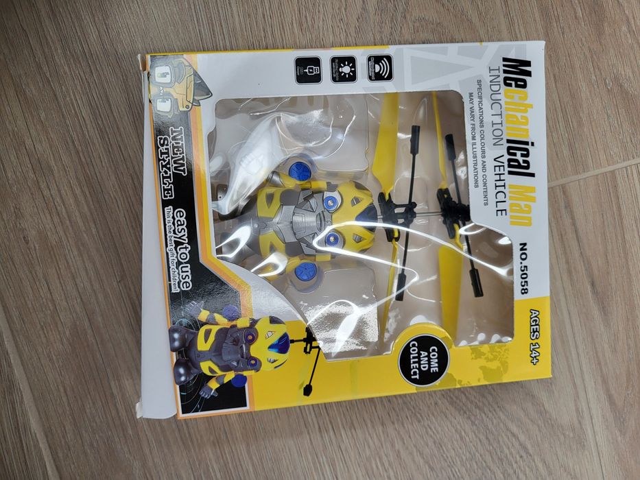 Latający robot zabawka