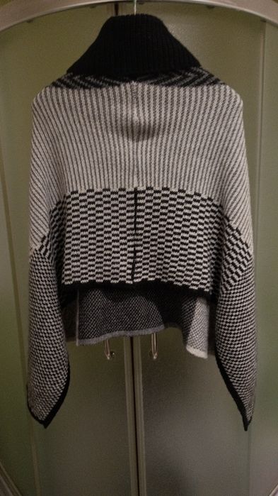 Made in Italy  Damskie ponczo / narzutka z golfem, 70% Wełna, Roz S-L