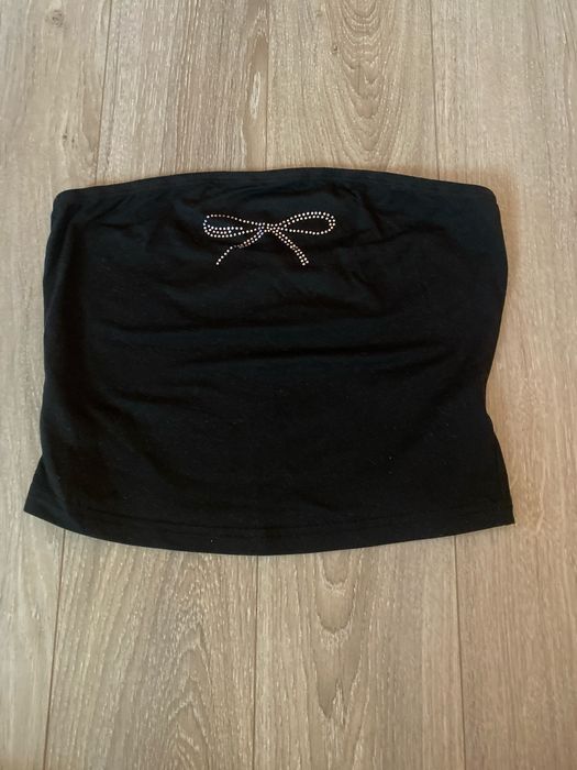 Чёрный топ-бандо без бретелей со стразами