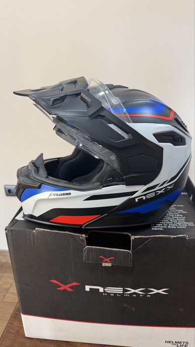 Capacete NEXX X.WED2 – Preto, Azul e Vermelho | Tamanho M