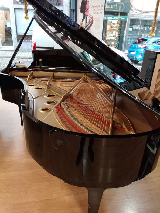 Piano usado Kawai RX5