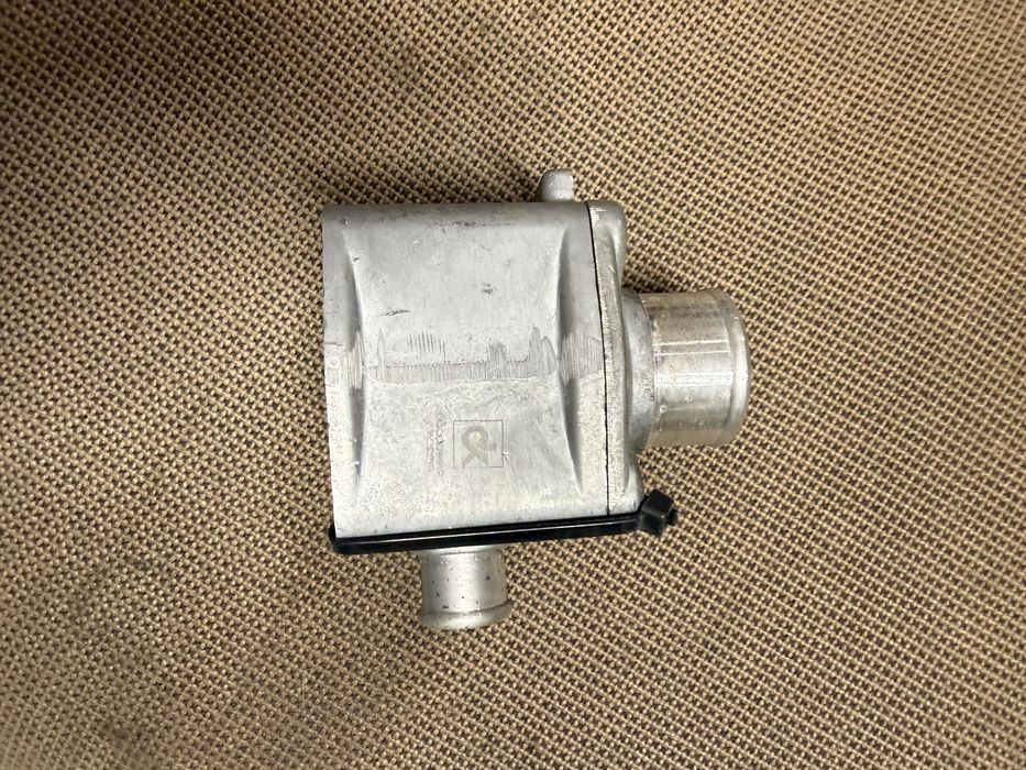 Коробка термостата ЯМЗ 236 і кришка в зборі (алюмін.)