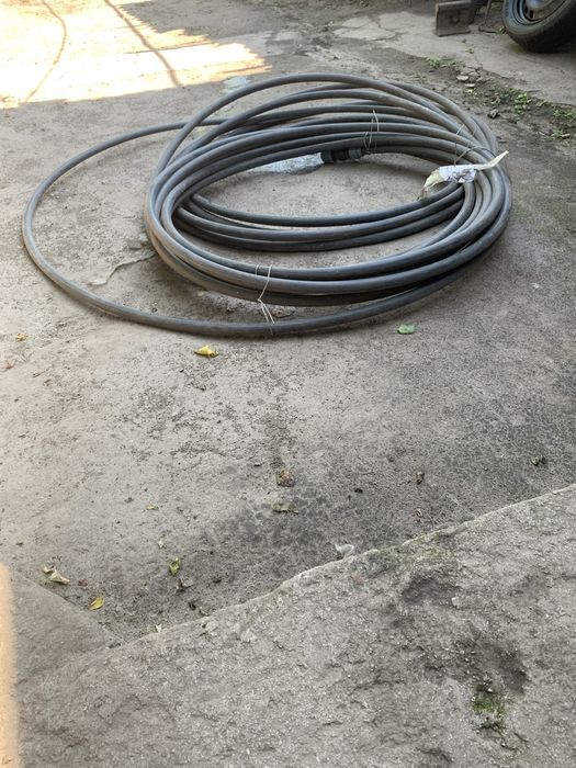 Продам шланг пластик 32