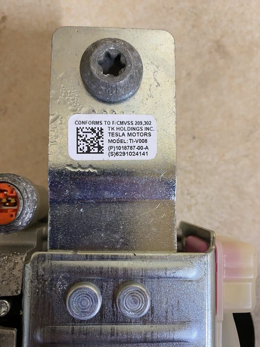 Tesla Model S SR ремінь безпеки