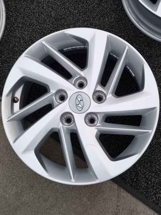 Felgi Alu 16" Hyundai Tucson iX35 i30 iX20 5x114,3 BdbStan Oryginalne
