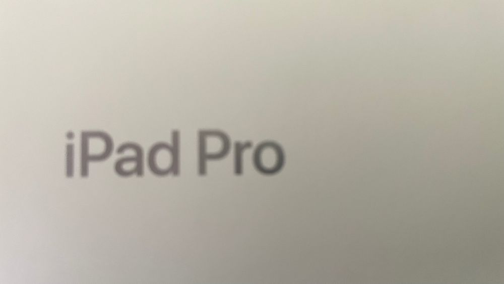 iPad Pro em excelente estado com teclado original pro
