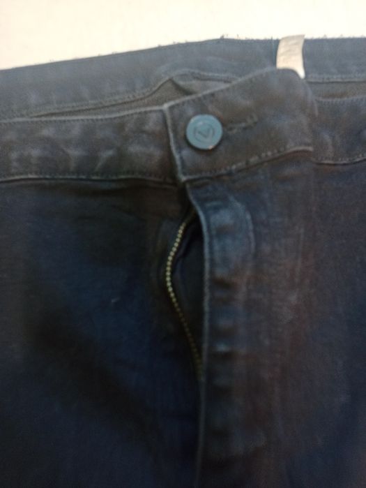 Krótkie męskie czarne spodenki na lato