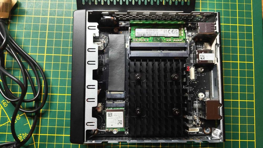 Komputer Fujitsu Futro s7011