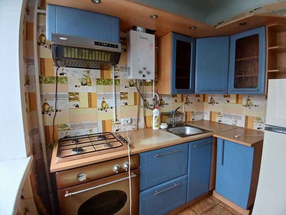 Здам 1 - но кімнатну квартиру на Подолі, світло не вимикають.