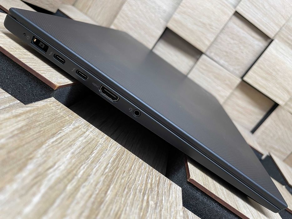 №5487 Ноутбук Lenovo P1 Gen3 4k IPS/Xeon W-10855M/16Gb/SSD256Gb/T2000