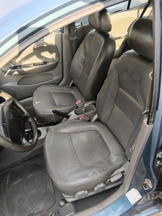 Kia Rio 2003 LS gasolina