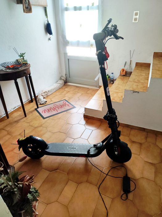 Trotinete Segway Ninebot F25E II muito boa oferta de 2 pneus e 2 câmaras de ar novas