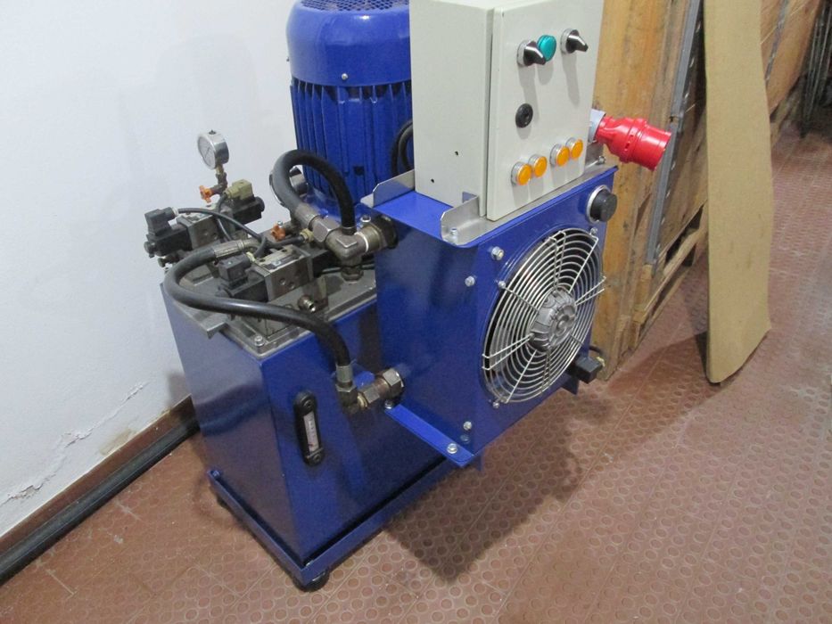 Centralina trifásica 5.5 KW dupla