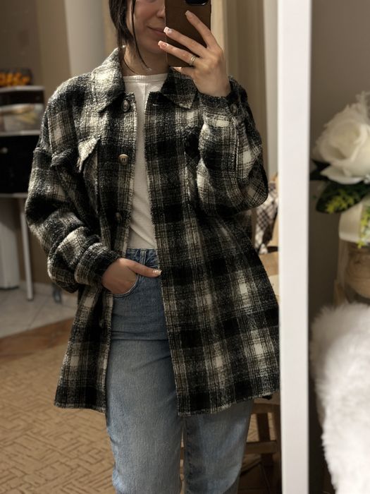 Koszulowa kurtka oversize w kratę Vero Moda – rozmiar M
