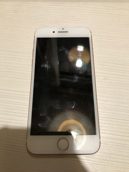 Iphone 7 продається