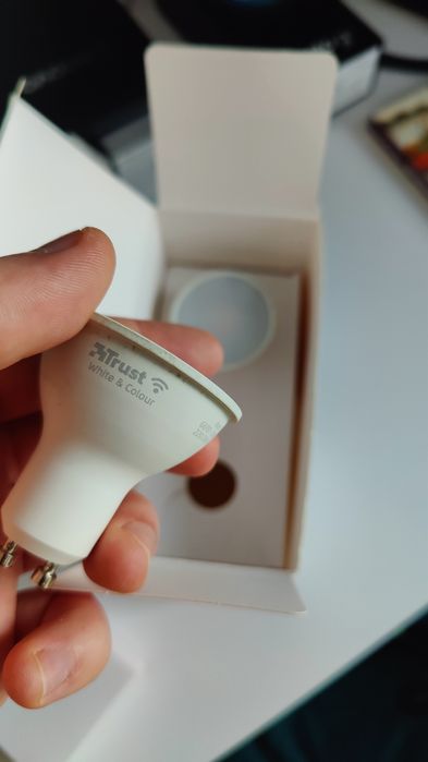 Żarówki inteligentne Trust H10 RGB