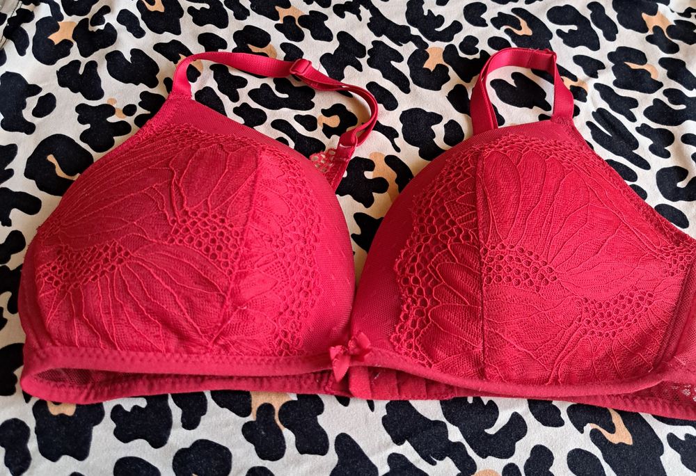 Biustonosz Secrets 36 c