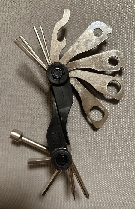 Мультитулы 4 шт. (Різні)